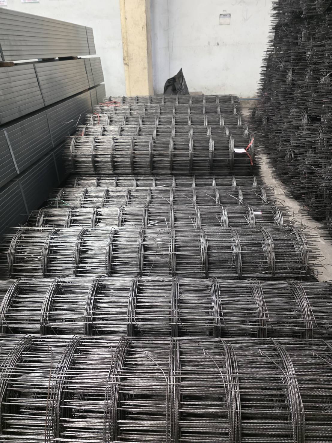 wire-mesh-roll-prakan-steel ตะแกรงไวร์เมช (Wire Mesh) คุณภาพสูง ขนาดมาตรฐาน มอก. พร้อมจัดส่งทั่วประเทศ โดย ปราการ สตีล